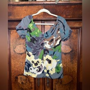 GUC Dries Van Noten- Abstract Floral Camouflage V-Neck Silk Top. Size US 10